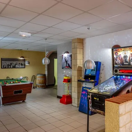 Κάμπινγκ Mobil Accueillant, Animaux Ok - 6 Pers. - Api-1-52-2929